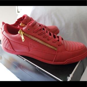 New GUESS Jamrock Medium Red Shoes SZ 9.5